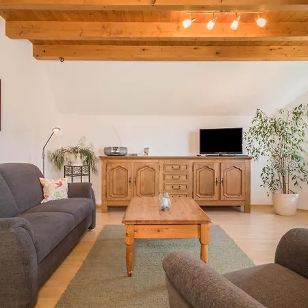 Ursula Hiemer 1 Appartement *