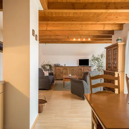 Ursula Hiemer 1 Appartement *